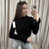 Sweterek prążkowany z koronką i szerokim rękawem - obrazek 6